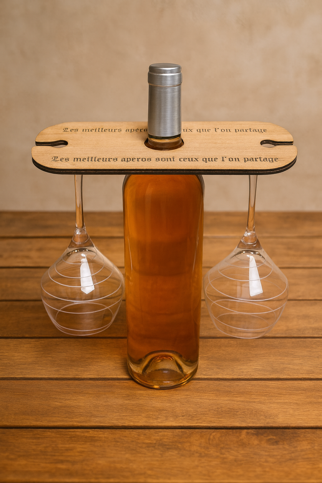 Porte-verres en bois pour bouteille de vin – Gravure “Les meilleurs apéros sont ceux que l’on partage”