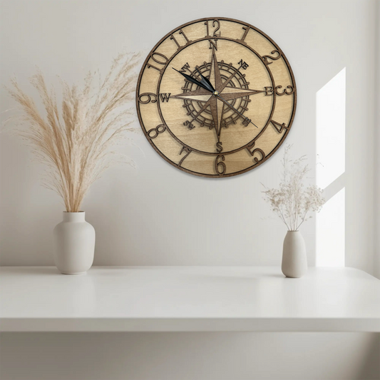 Horloge murale artisanale en bois - rose des vents