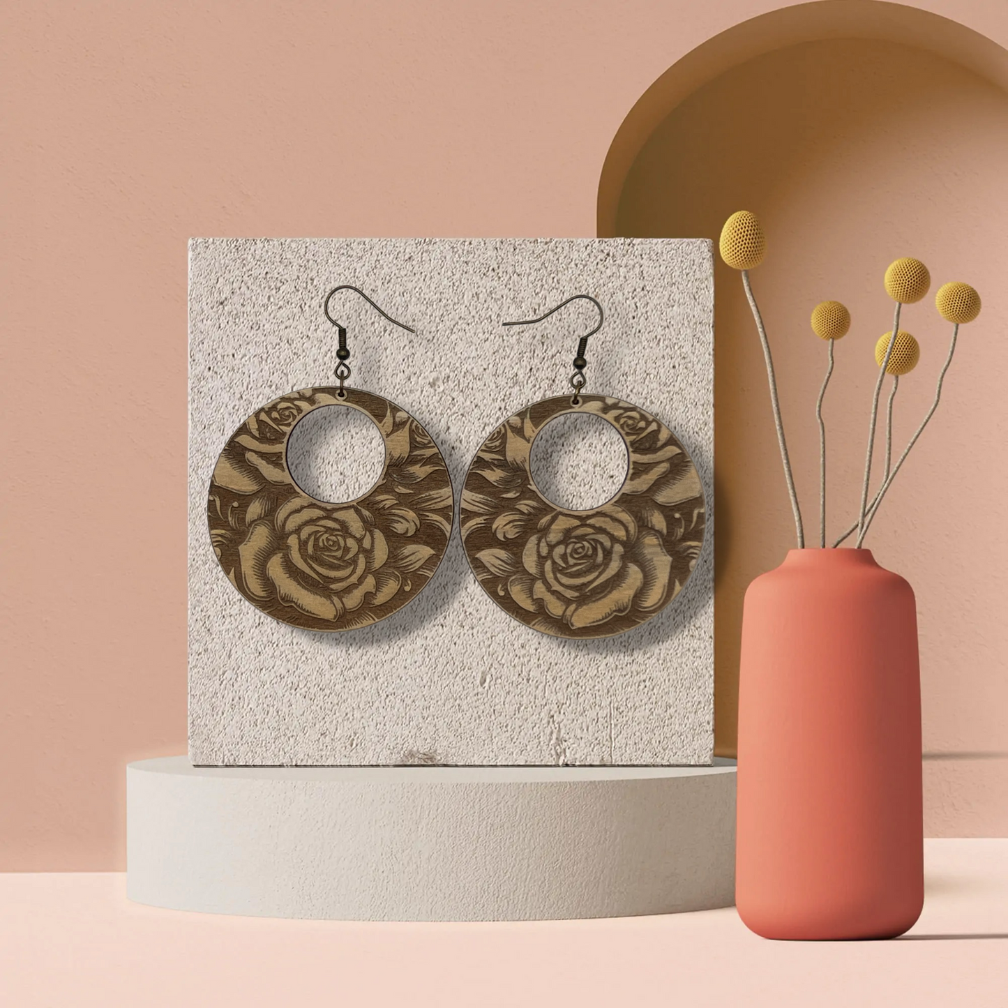 Boucles d’oreilles en bois gravé – Collection Nature Élégante